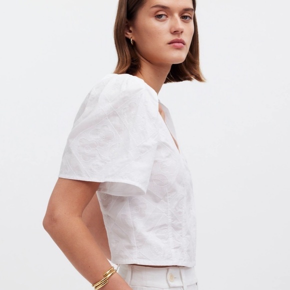 Madewell Darted V-Neck Top in Floral eyelet white - Picture 3 of 7